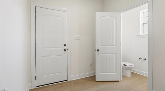 1126 Wharf Hill DR, Smithfield, VA 23430