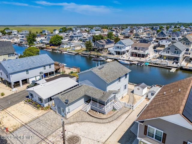22 W Raritan Drive, Little Egg Harbor, NJ 08087