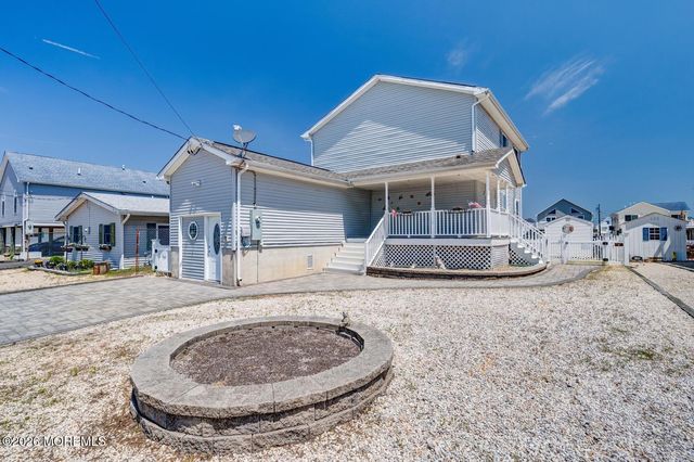 22 W Raritan Drive, Little Egg Harbor, NJ 08087