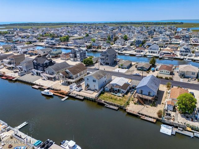 22 W Raritan Drive, Little Egg Harbor, NJ 08087