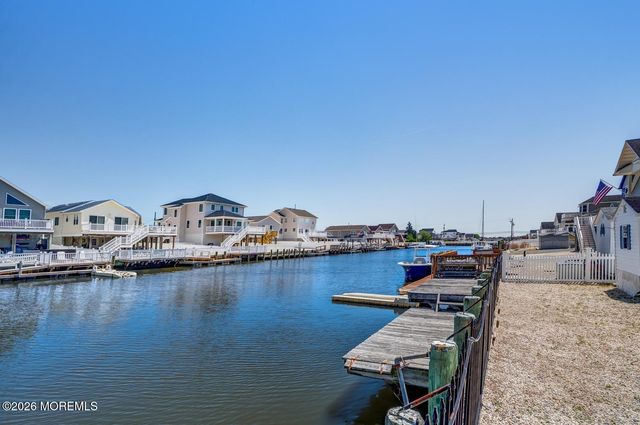 22 W Raritan Drive, Little Egg Harbor, NJ 08087