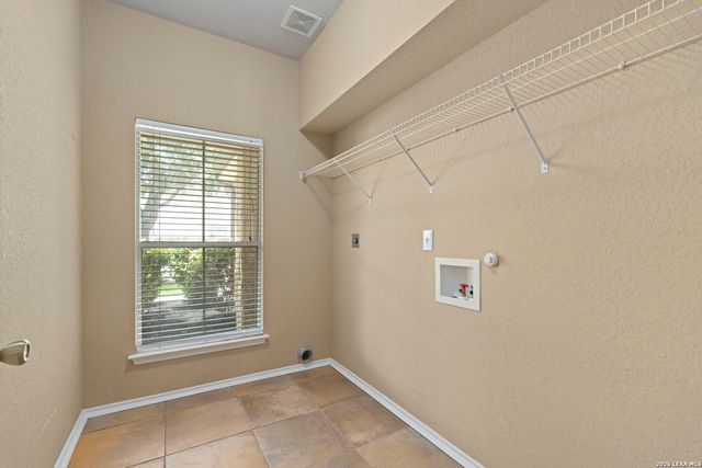 8230 Piney Wood Run, San Antonio, TX 78255