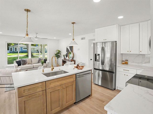 2400 REST HAVEN AVENUE, Orlando, FL 32806