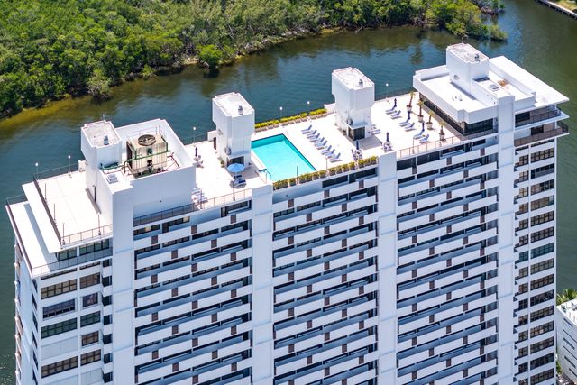 936 Intracoastal Drive 12h, Fort Lauderdale, FL 33304