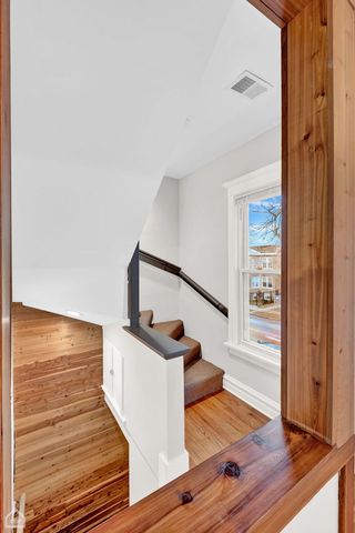 4242 N Kimball Avenue 2, Chicago, IL 60618