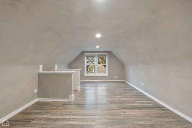 4242 N Kimball Avenue 2, Chicago, IL 60618