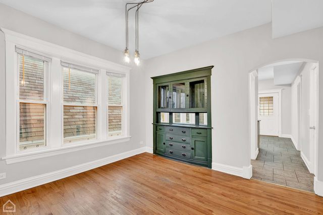 4242 N Kimball Avenue 2, Chicago, IL 60618