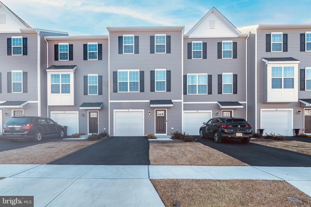 41 BARNES WAY, Sicklerville, NJ 08081