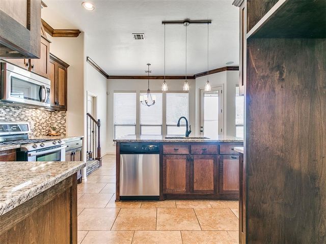 1409 Brayhill Road, Edmond, OK 73003