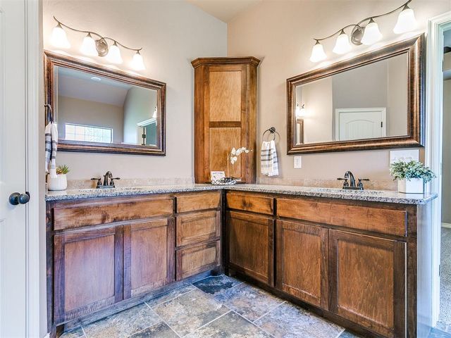 1409 Brayhill Road, Edmond, OK 73003