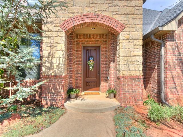 1409 Brayhill Road, Edmond, OK 73003