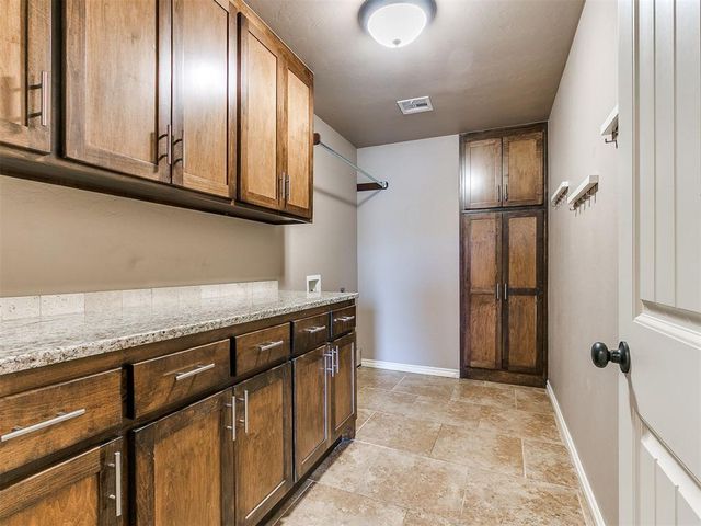 1409 Brayhill Road, Edmond, OK 73003