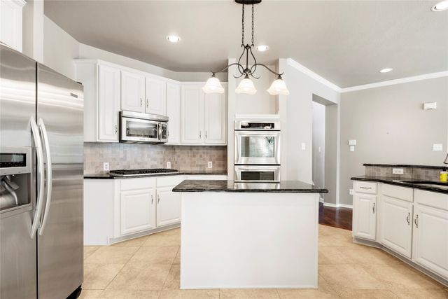 2233 Beechwood Lane, Flower Mound, TX 75028