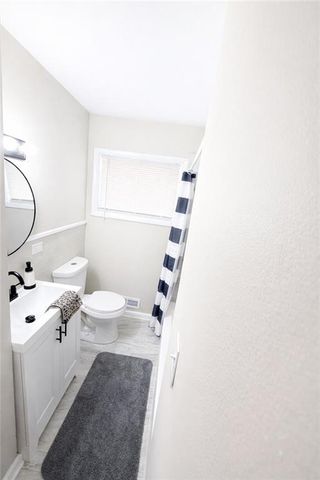 11112 Winchester Avenue, Kansas City, MO 64134