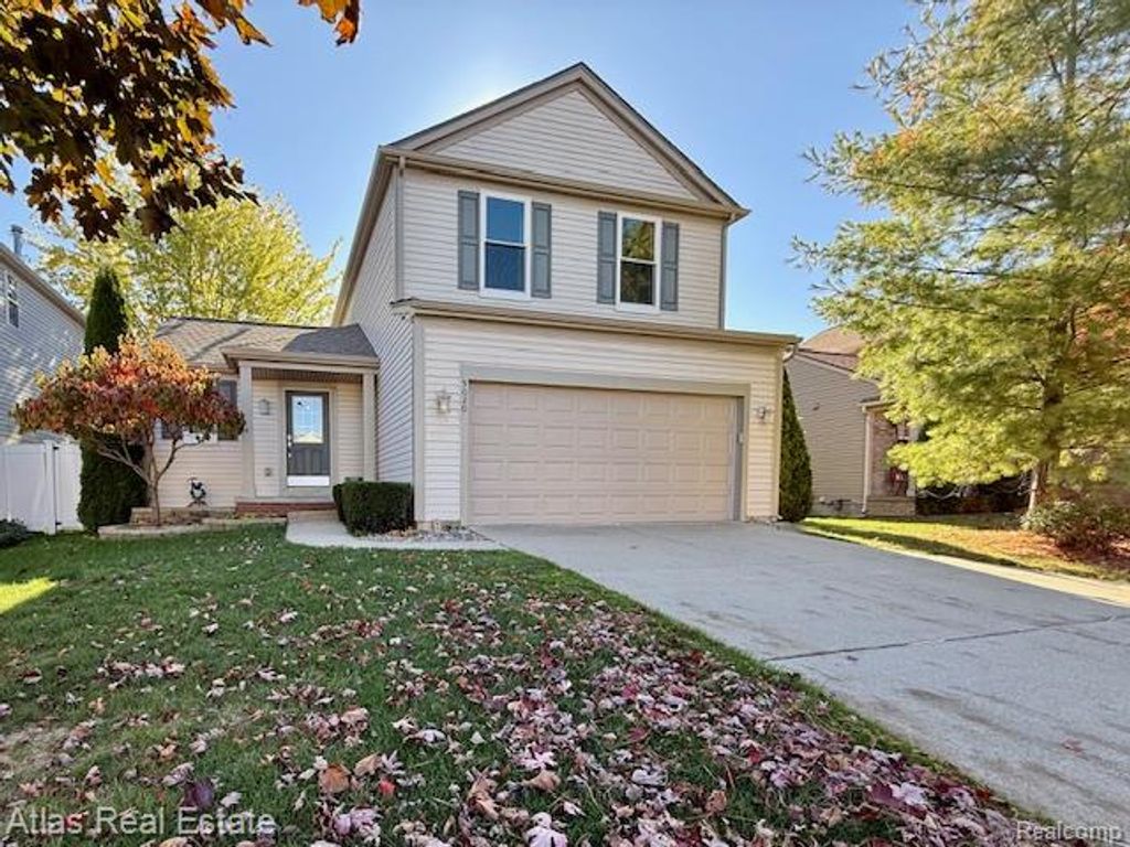 5020 Meadow Crest Circle, Grand Blanc, MI 48442