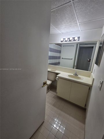 8180 Geneva Ct 519, Doral, FL 33166