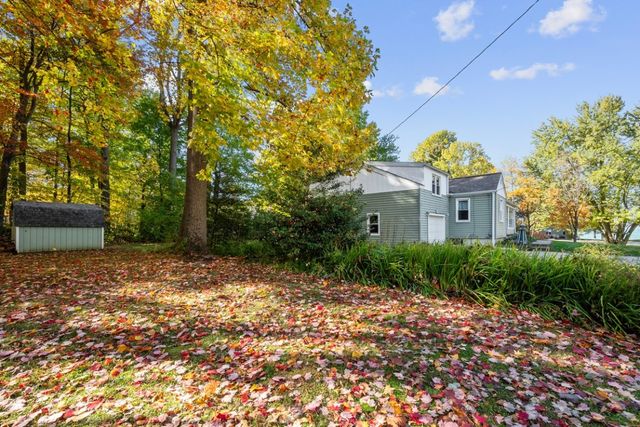 5102 E LAKE Road, Erie, PA 16511