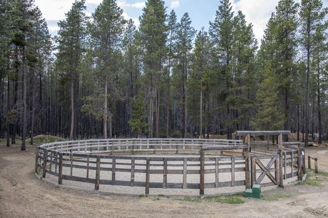 17235 S Century Drive, Bend, OR 97707