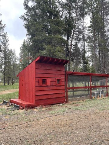 17235 S Century Drive, Bend, OR 97707