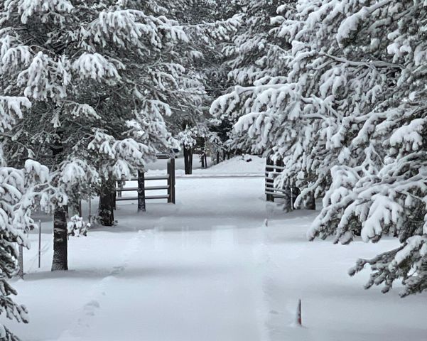 17235 S Century Drive, Bend, OR 97707