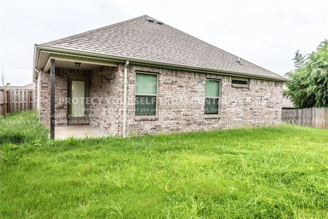 3532 W Foxtail Lily Lane, Fayetteville, AR 72704
