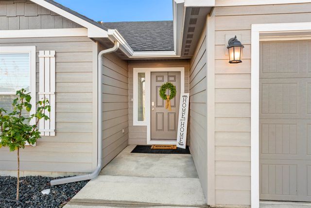 1808 E C St, Deer Park, WA 99006