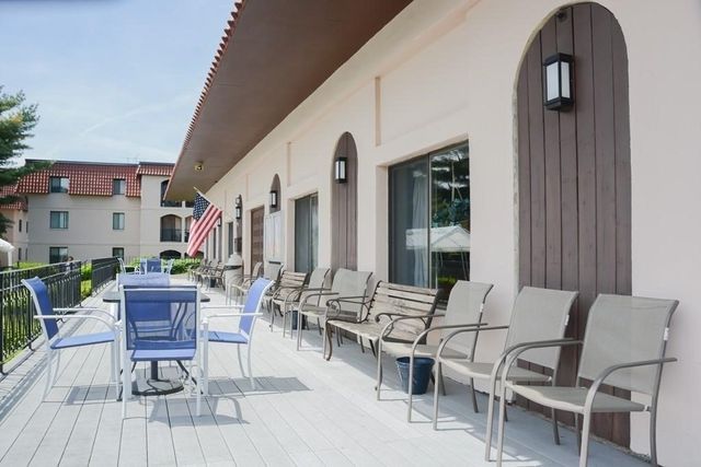 24 Madrid Square 4, Brockton, MA 02301