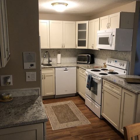 24 Madrid Square 4, Brockton, MA 02301