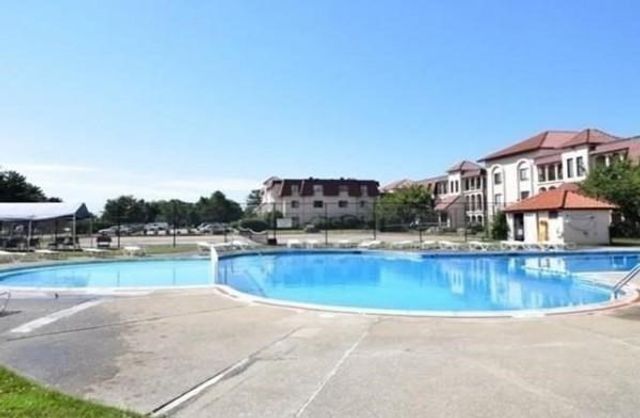 24 Madrid Square 4, Brockton, MA 02301