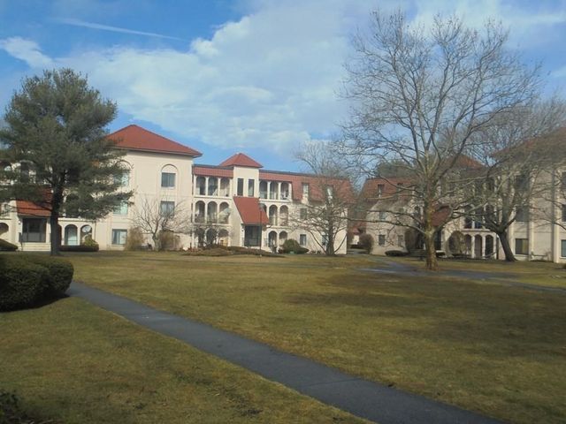 24 Madrid Square 4, Brockton, MA 02301