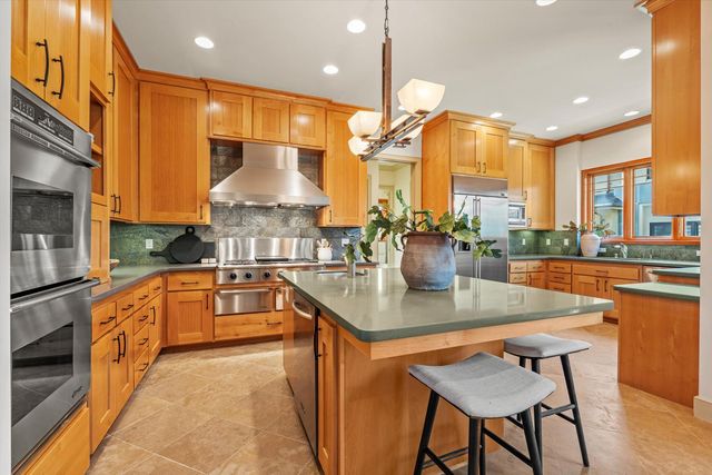 1422 40th St, Sacramento, CA 95819