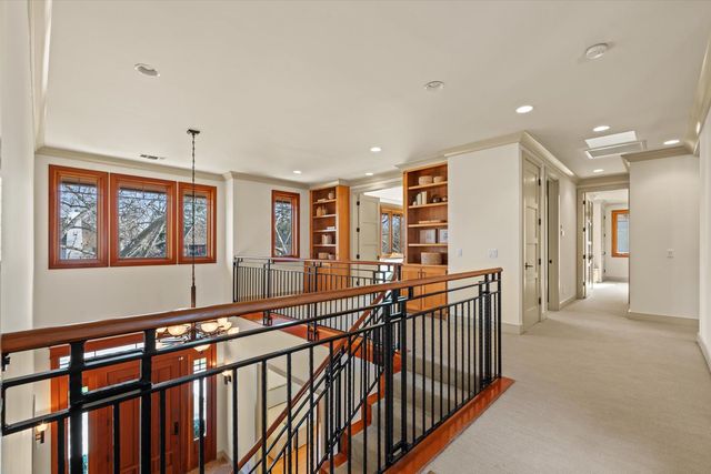 1422 40th St, Sacramento, CA 95819