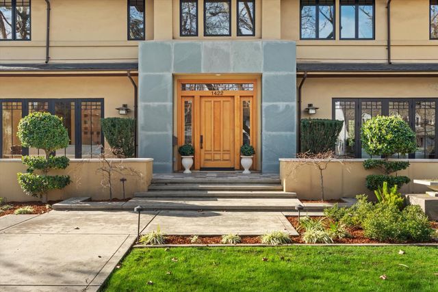 1422 40th St, Sacramento, CA 95819