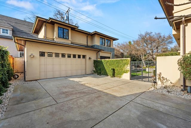 1422 40th St, Sacramento, CA 95819