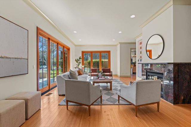 1422 40th St, Sacramento, CA 95819