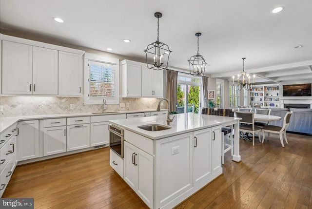 2998 BEECHWOOD LN, Falls Church, VA 22042