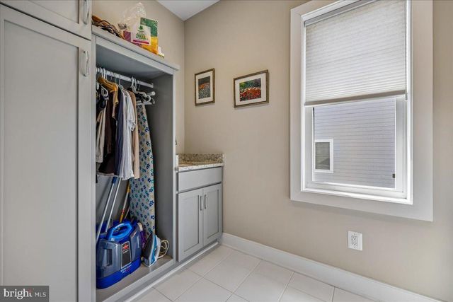 2998 BEECHWOOD LN, Falls Church, VA 22042