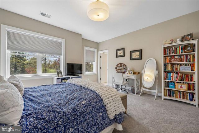 2998 BEECHWOOD LN, Falls Church, VA 22042