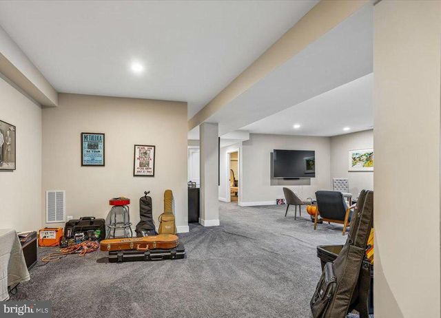 2998 BEECHWOOD LN, Falls Church, VA 22042