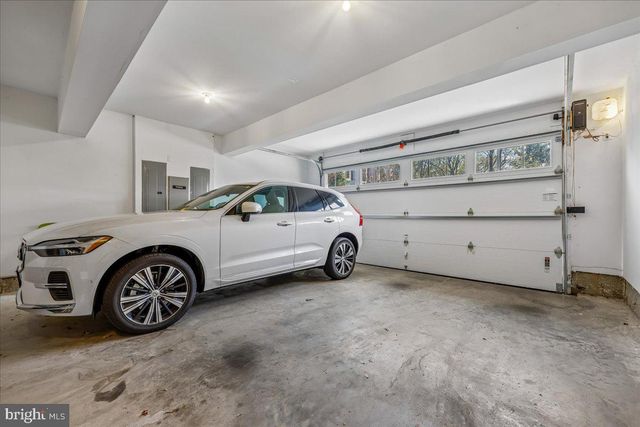 2998 BEECHWOOD LN, Falls Church, VA 22042
