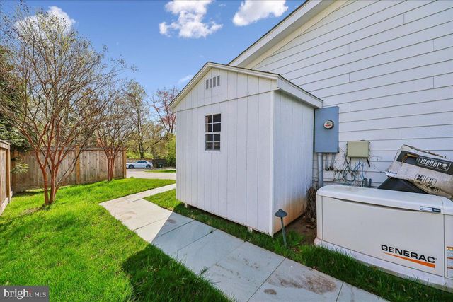 2998 BEECHWOOD LN, Falls Church, VA 22042