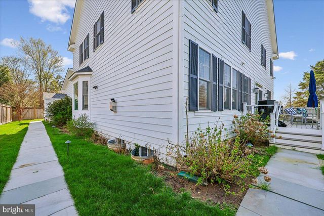 2998 BEECHWOOD LN, Falls Church, VA 22042