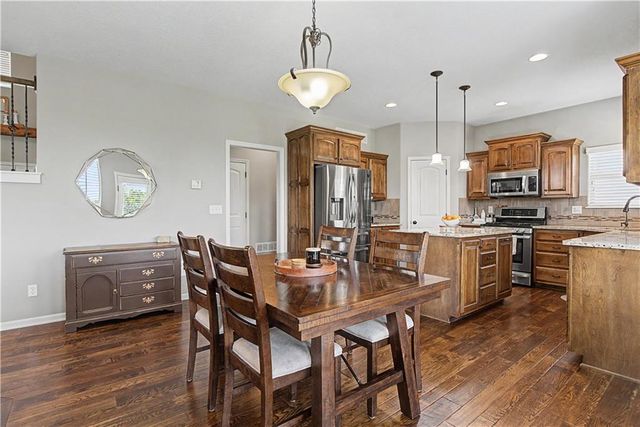 1000 BELLFLOWER Lane, Greenwood, MO 64034