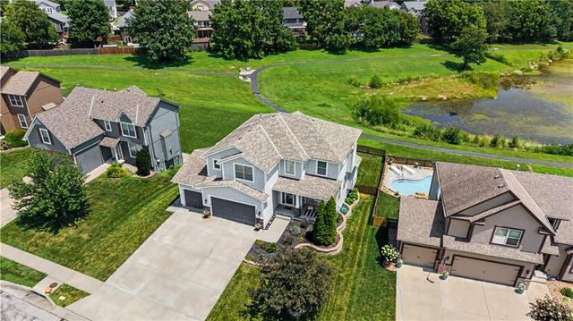 1000 BELLFLOWER Lane, Greenwood, MO 64034