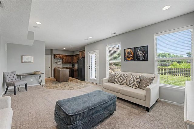 1000 BELLFLOWER Lane, Greenwood, MO 64034