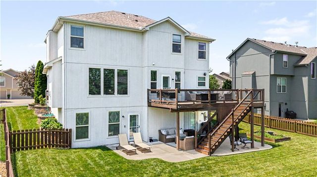 1000 BELLFLOWER Lane, Greenwood, MO 64034