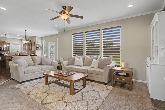 1000 BELLFLOWER Lane, Greenwood, MO 64034
