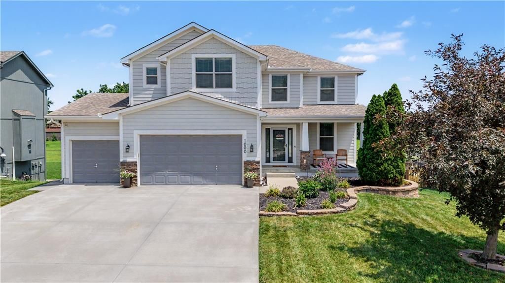 1000 BELLFLOWER Lane, Greenwood, MO 64034