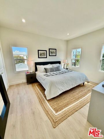 900 N Alfred Street 4, Los Angeles, CA 90069