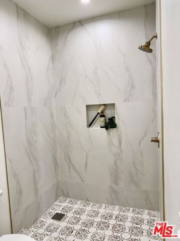 900 N Alfred Street 4, Los Angeles, CA 90069